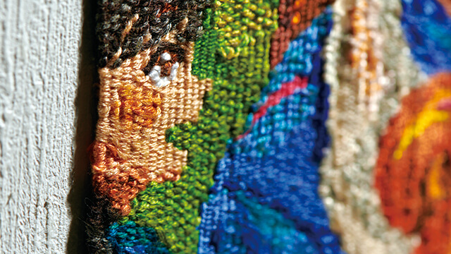 つづれ織りアート部分：子どもの横顔